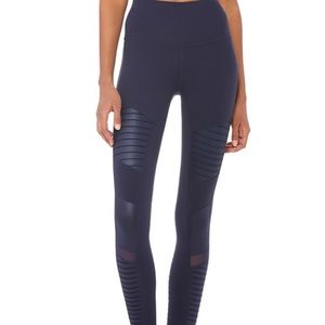 Alo Yoga Moto Leggings